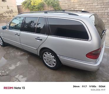 mersdes: Mercedes-Benz E-Class W210 Universal (kombi) – gümüş rəng 9000 və ya — 9