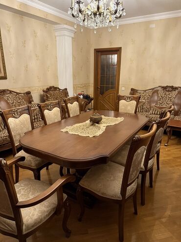 Qonaq otağı dəstləri: Klassik üslubda qonaq otağı mebel dəsti Tərkibi: - Uzunoval yemək — 9