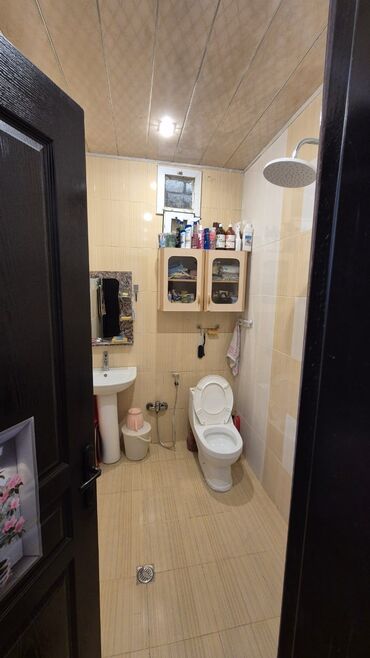 Həyət evləri və villaların satışı: 3 otaqlı, 90 kv. m, Orta təmir — 15