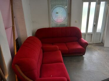 trosed dvosed fotelja na razvlacenje: Bоја - Crvena, Upotrebljenо, Plaćena dostava