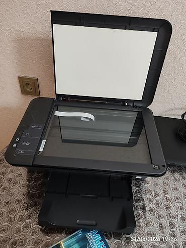 dondurma aparati: HP Deskjet 2050 printer, işlək vəziyyətdədir, ağ qara və rəngli — 3