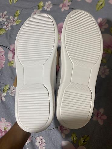 lufian: Lufian Shoes kişi krossovkası.Qiymet 60 son - Rəng: tam ağ - — 4