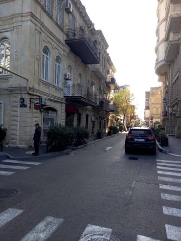 Digər kommersiya daşınmaz əmlakı: Yasamal rayonu torqovıy ərazisində,sahəsi 17 kv/m olan, 1 otağlı -da lalafo.az — 4 Digər kommersiya daşınmaz əmlakı: Yasamal rayonu torqovıy ərazisində,sahəsi 17 kv/m olan, 1 otağlı — 4