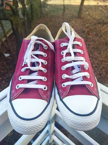 Patike i sportska obuća: Converse patike, veličina 41, veoma očuvane, nenošene