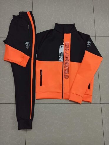 Gornji i donji deo: M - 3xl
Scuba
4000 — 19