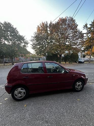 Prodaja automobila: Volkswagen Polo, hečbek, bordo boja, 5 vrata. Ključne karakteristike — 2