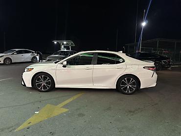 Продажа авто: Toyota Camry: 2020 г., 2.5 л, Автомат, Гибрид, Седан — 5