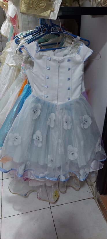 Donlar: Qiz uşagi ucun 30 eded geyimler 5 yaşdan 12 yaşa kimi .baxir — 16