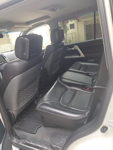 e39 guzgu: Toyota Land Cruiser V6 ağ rəng, tam ölçülü 7 yerlik SUV. Mühərrik və — 3