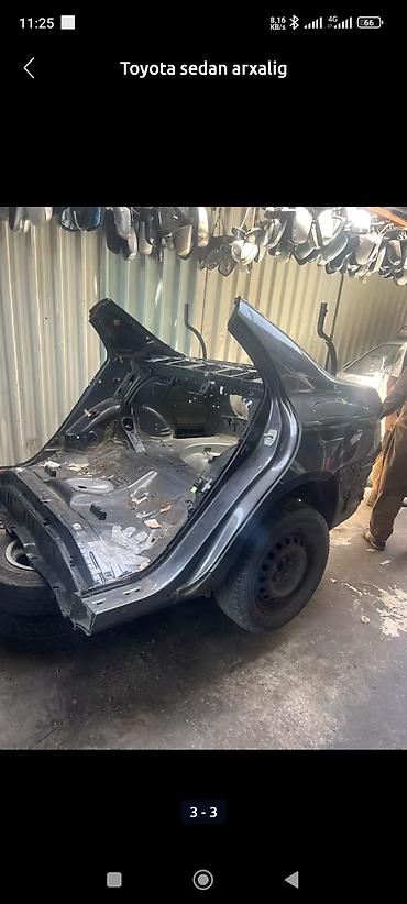 Ehtiyat hissələri: Toyota sedanının gövdəsi. Avtomobilin bu hissəsi ehtiyat hissələri — 3