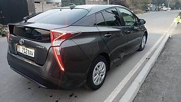 маш: Toyota Prius: 2017 г., Гибрид, Лифтбек — 4