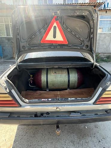 мерс 124 молдинг: Mercedes-Benz W124: 1989 г., 2.3 л, Механика, Газ, Седан — 7