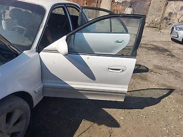 santa fe 2008: Hyundai Elantra (özəl nömrə nişanı görünür) üçün komplekt hissələr - — 1