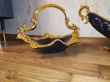 Vazalar: Vaza dəsti, Farfor — 11