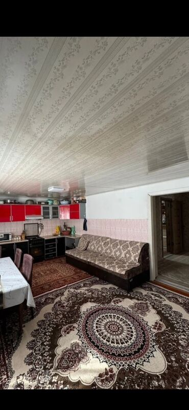 дом кировское: 70 м², 4 комнаты, Парковка, Забор, огорожен