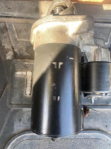 Двери и комплектующие: Предлагается черная передняя дверь для автомобиля. Дверь имеет вырез — 10