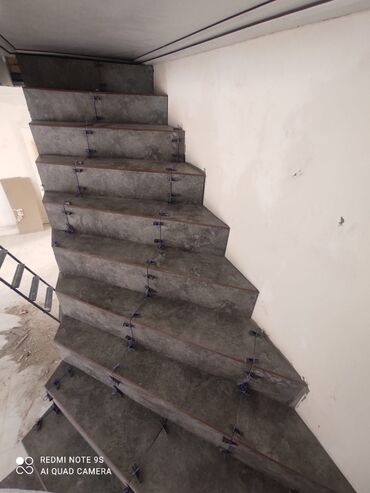 Kafel və metlax: Qranit effektli böyük format döşəmə plitələri – tünd boz - Material — 21