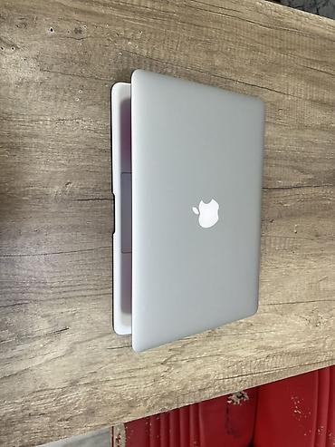 Apple MacBook: Apple MacBook, 13.3 ", Intel Core i5, 128 GB — 2