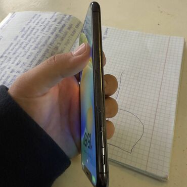 Apple iPhone: IPhone X, Space Gray — 6