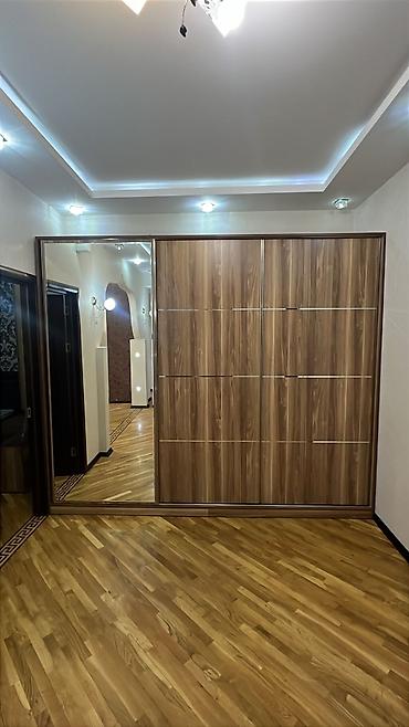 Dolab super veziyyetdedir. Yeni kimidir. Olcu Eni 2.82 Hünd 2.40sm