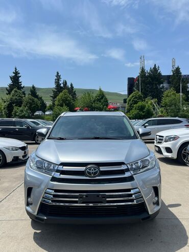 korando ssangyong: Toyota Highlander: 2018 г., 3.5 л, Автомат, Бензин, Кроссовер