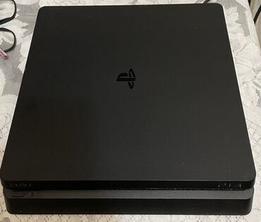 PS4 (Sony Playstation 4): Ps 4 slim 1 terabayt ideal veziyetedi ustunde gördükleriniz hamısı ile
