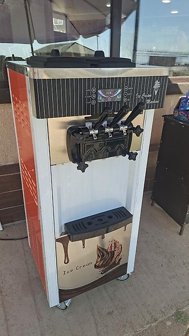 Фризер для мягкого мороженого (Ice Cream Machine), напольный, с тремя — 2