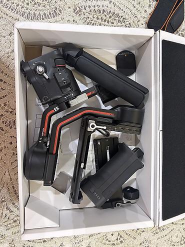 dji rs3: Satılır DJI RS 3 peşəkar 3 oxlu kamera stabilizatoru. Cihaz tam işlək — 2
