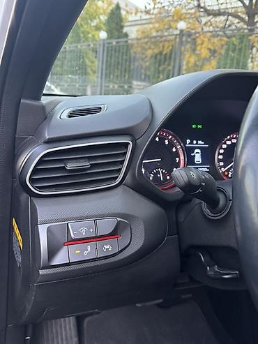 4: Hyundai Veloster: 2020 г., 1.4 л, Автомат, Бензин, Хэтчбэк — 7