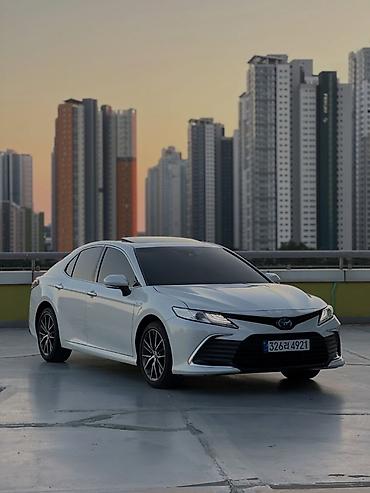 mazda 626 2001: Toyota Camry: 2023 г., 2.5 л, Автомат, Гибрид, Седан — 1