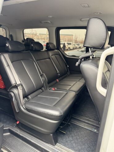 Hyundai: Hyundai Staria: 2022 г., 2.2 л, Автомат, Дизель, Минивэн — 14