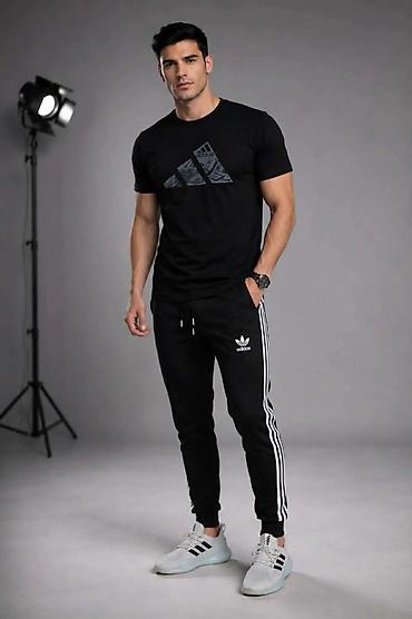 adidas sweatsuit: Muški sportski komplet Adidas - Gornji deo: crna kratka majica sa — 1