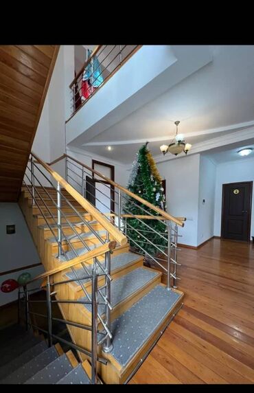 Продажа домов: Дом, 320 м², 9 комнат, Агентство недвижимости, Евроремонт — 1