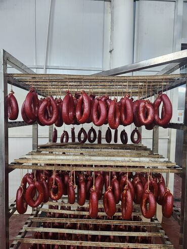 Kolbasa və sosislər: Ət məhsulları – kolbasa və sosis çeşidləri Məhsul təsviri: - Təbii ət — 2