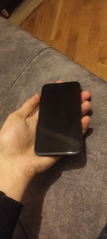 Apple iPhone: IPhone 11, 128 GB, Qara, Face ID — 2