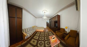 kiraye ev nesimi: Nəsimi rayonu, 28 May metrosu, Xəqani küçəsində, 4 mərtəbəli köhnə