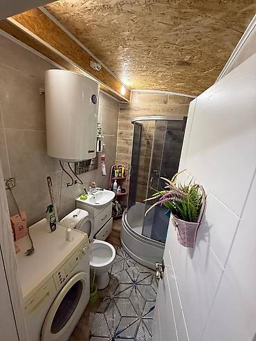 Продажа коттеджей и домов: Продается дом в Чон-Арык. Участок - 9,75сот. Широкий — 7