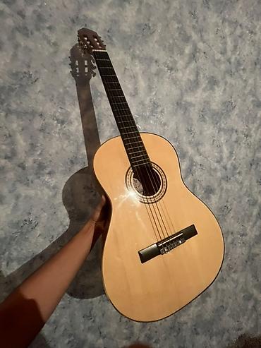 gibson gitara: Klassik gitara, Yeni, Ünvandan götürmə, Ödənişli çatdırılma — 1