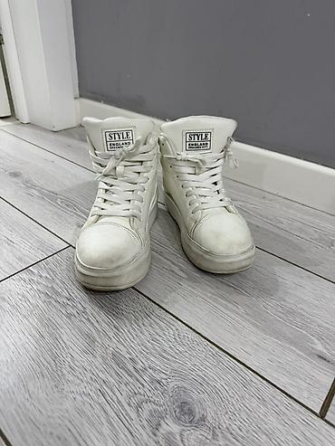 обувь кат: Высокие кеды STYLE ENGLAND (white) б/у состояние на отлично, были — 2