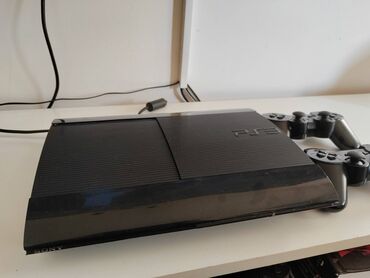 PS3 (Sony PlayStation 3): Sony PS3 superslim čipovan Sony PS3 super slim 500 GB, čipovan, u — 5