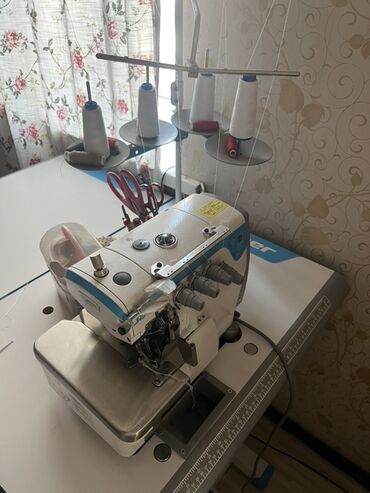 runx alex: Өзү алып кетүү