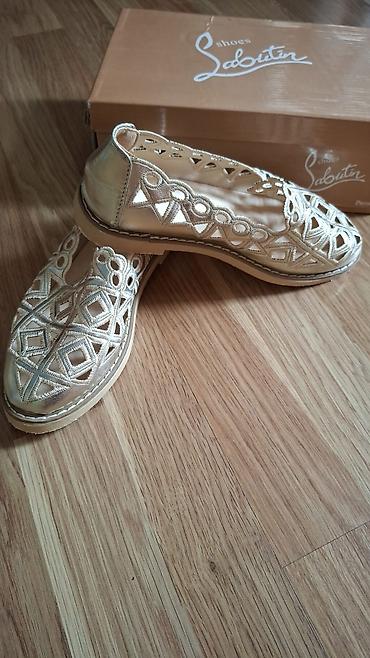 makasin ayaqqabi: Qızılı rəngli qadın loaferləri - Model: AILLY brend yazısı ilə içlik — 3