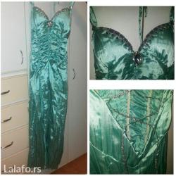 haljine h m srbija: Dugacka satenska haljina smaragdno zelene boje nosena jednom. S,m