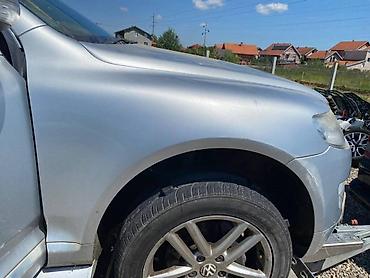 55.000: KRILO ZA VOLKSWAGEN TOUAREG | Desno krilo za Touareg 2008 — 1