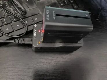 ubee modem: Punjač Sony BC-V615 za L baterije Punjač za InfoLithium L baterije za