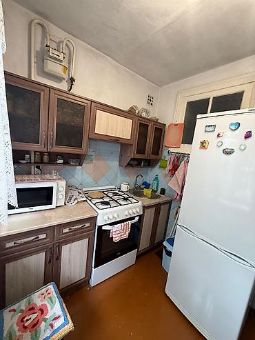 Прямые диваны: 📍 Район: Восток-5 🏢 Серия: 106 улучшенная 📐 Площадь: 51 м² 🍽 Кухня: 10 — 9