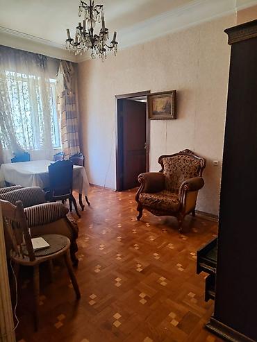 otel satışı: 4 otaq 6/2 hər şəraiti var metro gənclik irşad otelin yanı qiymət 700 — 4