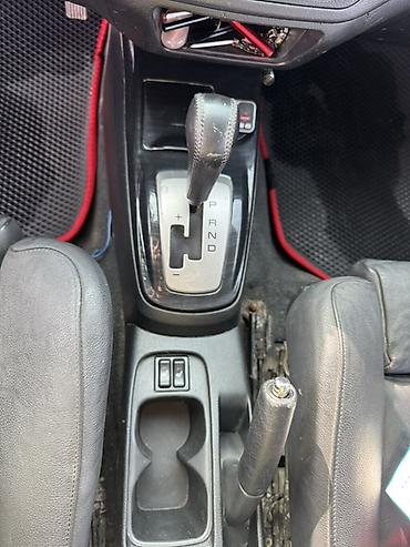 lancer 9: Mitsubishi Lancer: 2004 г., Механика, Бензин, Седан — 8