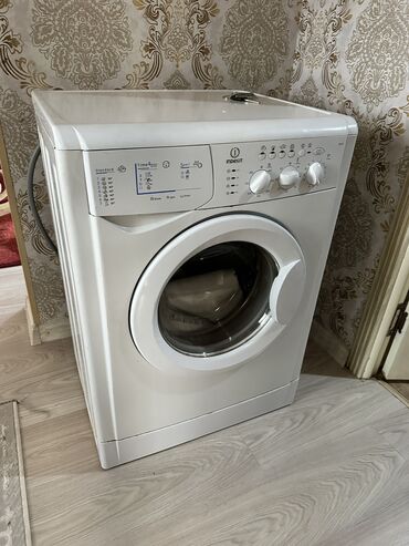 продаю стиральную машину автомат: Стиральная машина Indesit, Автомат