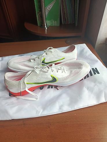 шипы на обувь: Кроссовки, 39, Nike, Б/у, цвет - Белый, Самовывоз — 2
